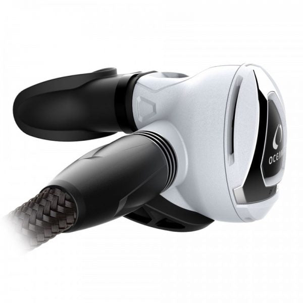 Oceanic Delta 5 Din Regulator, Black - divecampus
